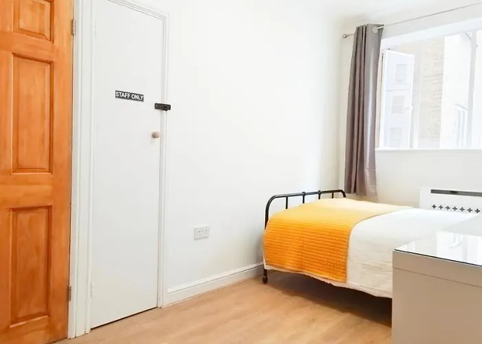Neptune Flat 9 At Marble Arch