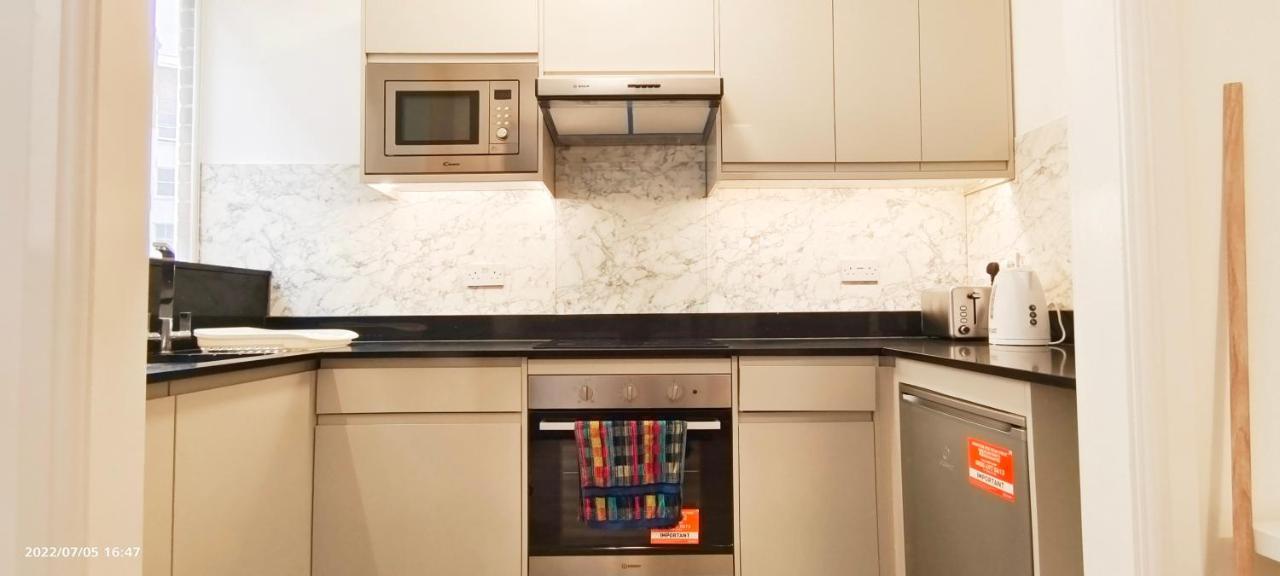 Neptune Flat 9 At Marble Arch Apartment *