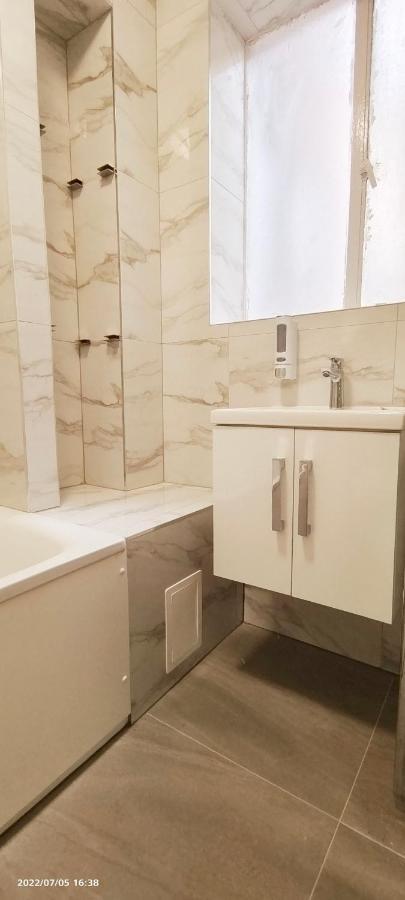 Neptune Flat 9 At Marble Arch